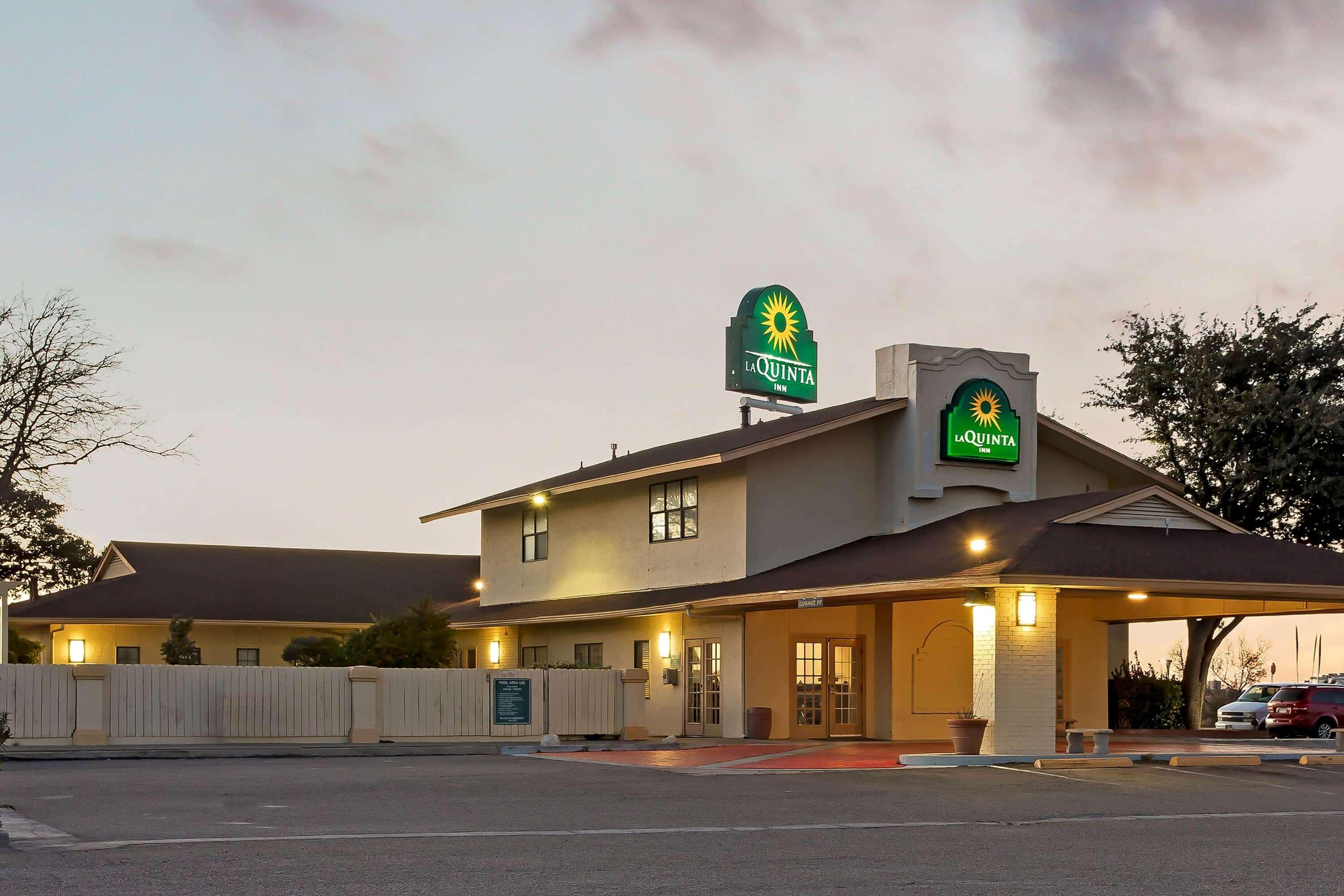 Baymont By Wyndham Fort Stockton Extérieur photo